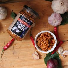 Cocochabel Mild Chili Garlic Bits 20