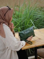 Bagbone Leather Kiora Clutch leather | Slingbag Leather 1